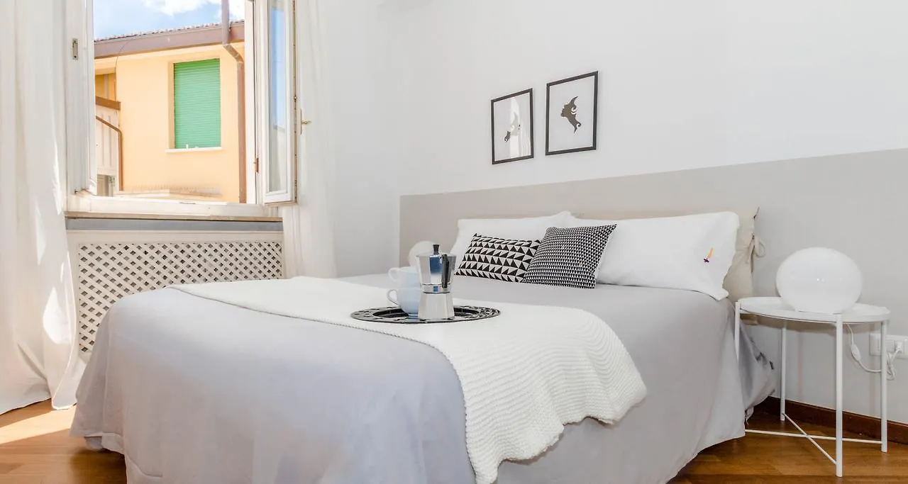 Altido The Lounge Balcony Apartment Milan Italy