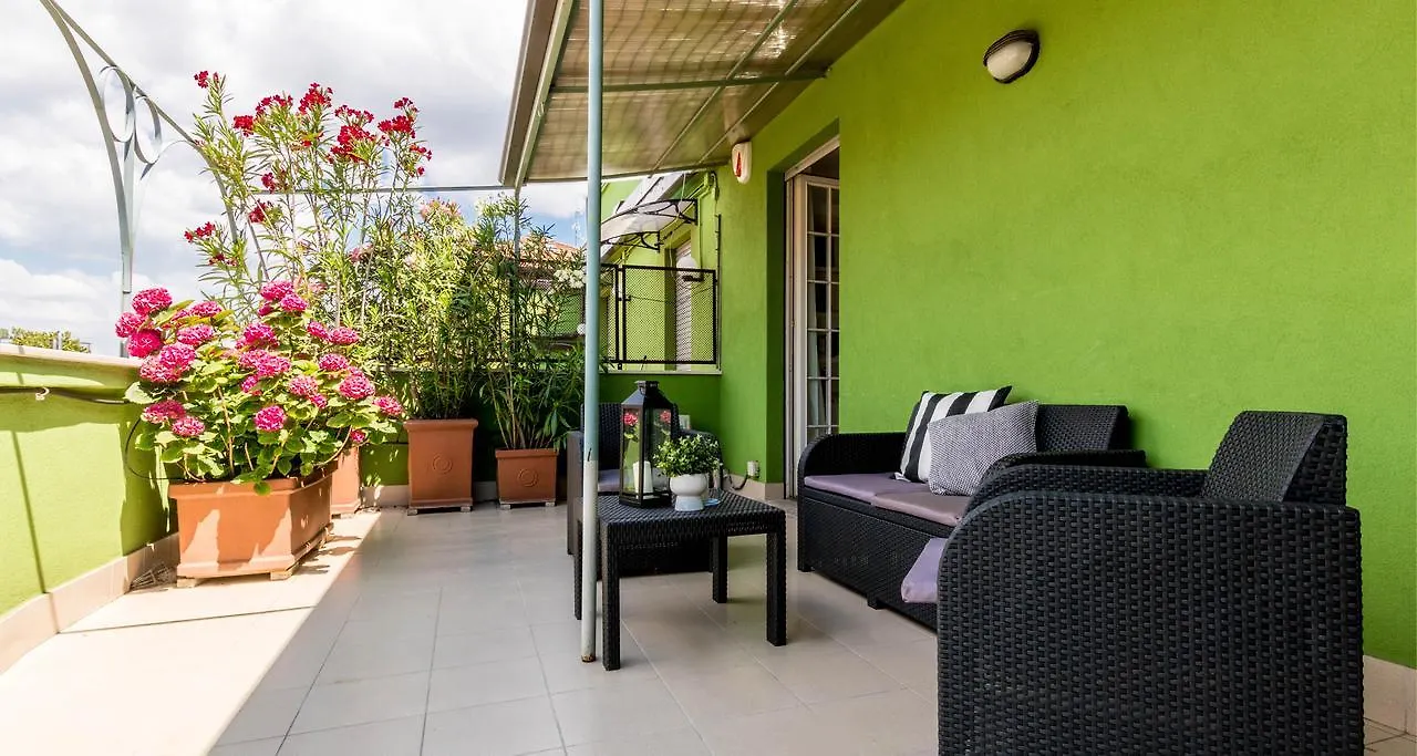 Altido The Lounge Balcony Apartment Milan