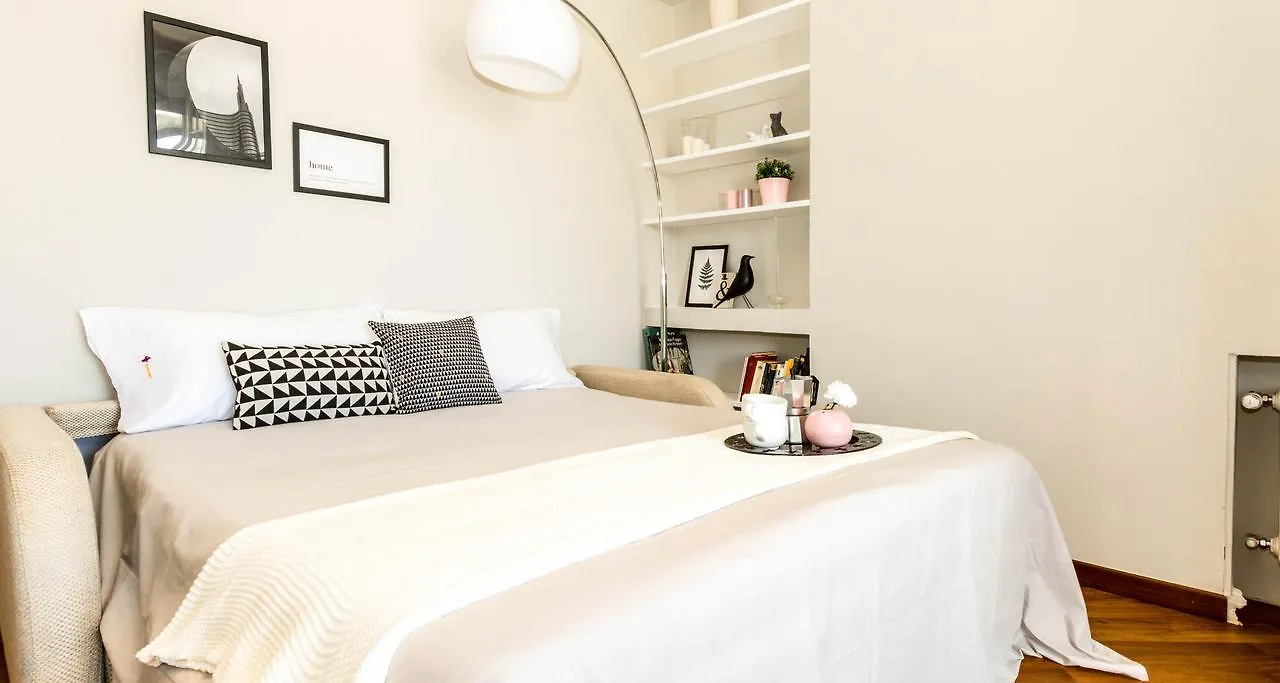 Altido The Lounge Balcony Apartment Milan