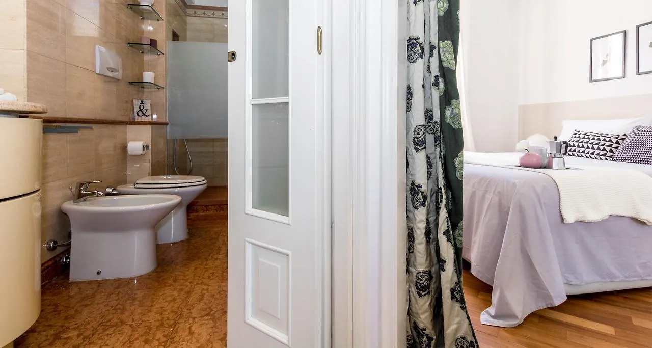 Altido The Lounge Balcony Apartment Milan
