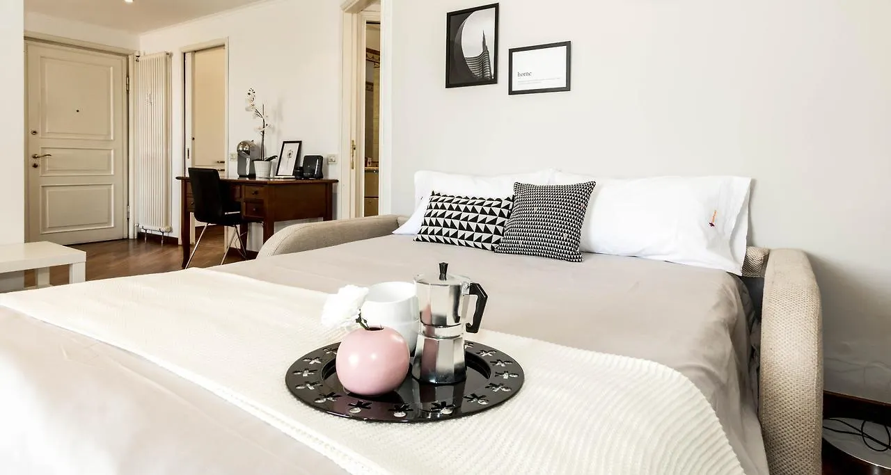 Altido The Lounge Balcony Apartment Milan