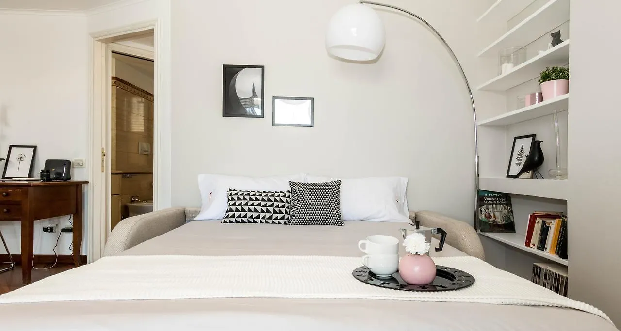 Altido The Lounge Balcony Apartment Milan