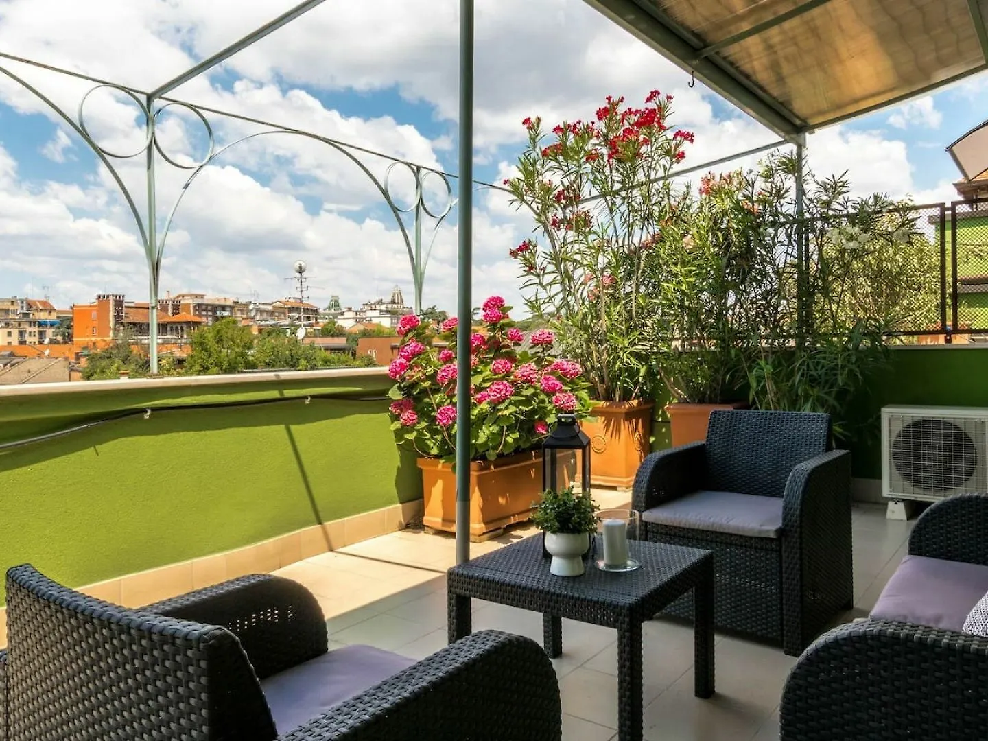 Altido The Lounge Balcony Apartment Milan